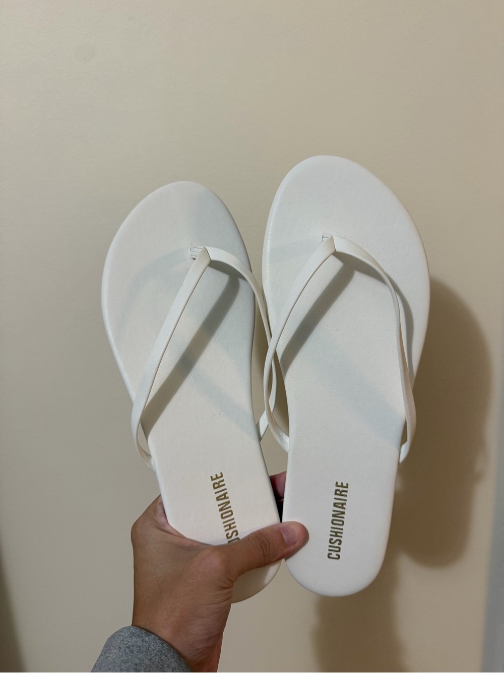 Cushionaire White Women's Slip-On Flip Flop Sandals
